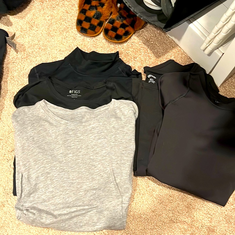 Figs Jaanuu under-scrub lot of 4 shirts and one WorkShop brand under-scrub shirt